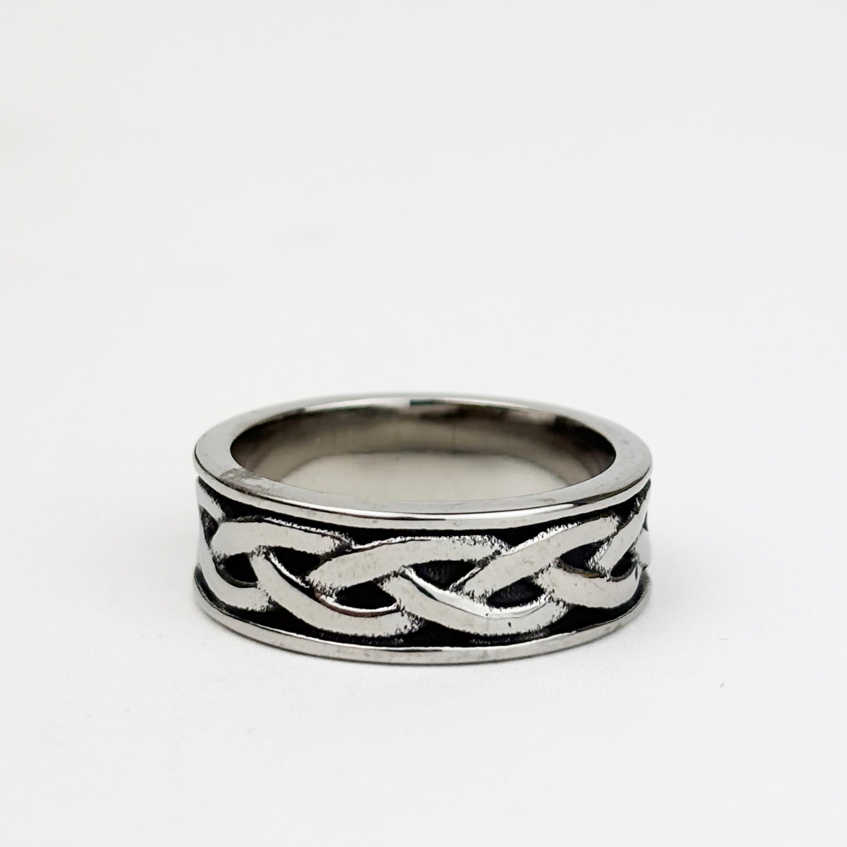 Bold Celtic Knot Band Ring