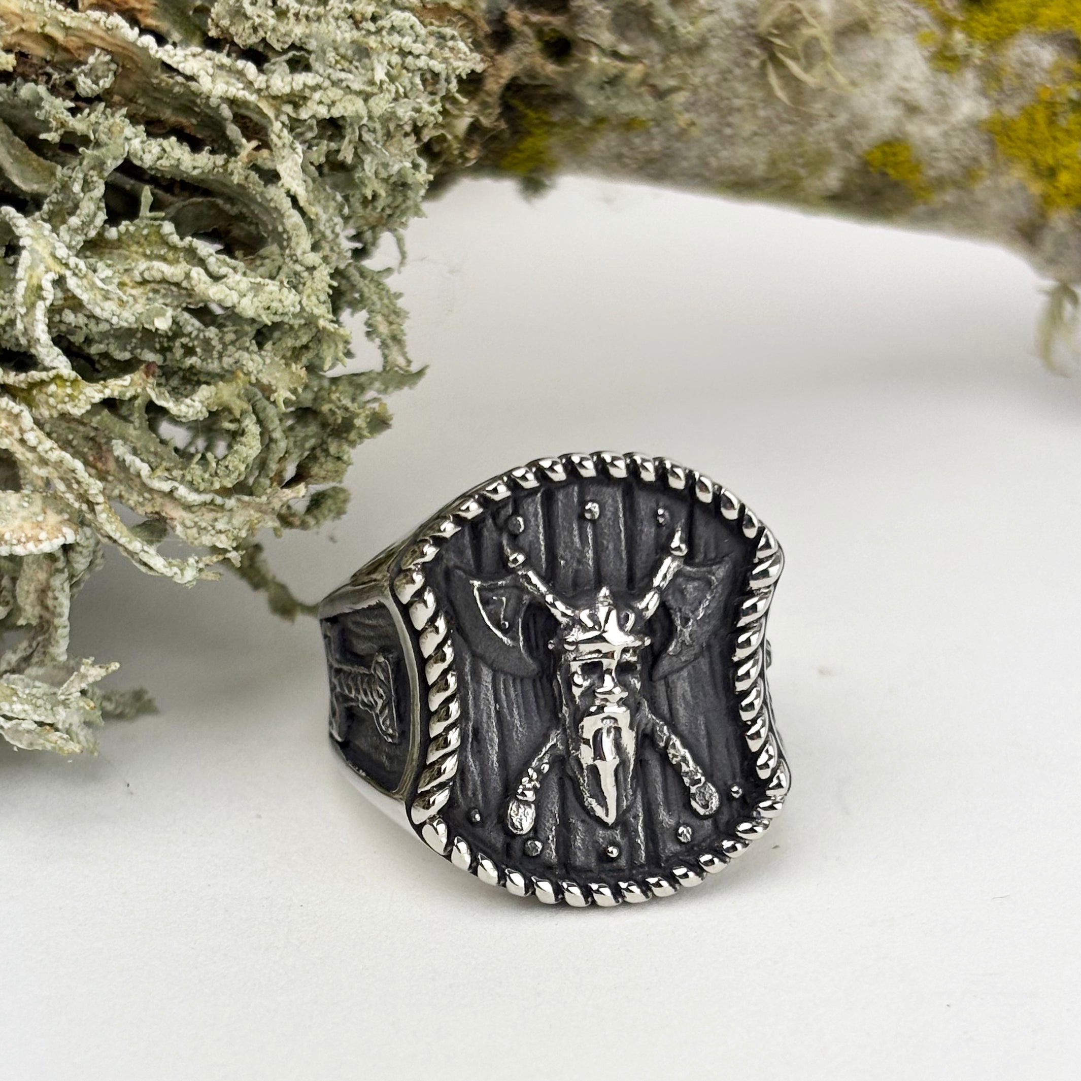 Oden's Viking Warrior with Crossed Axes Ring