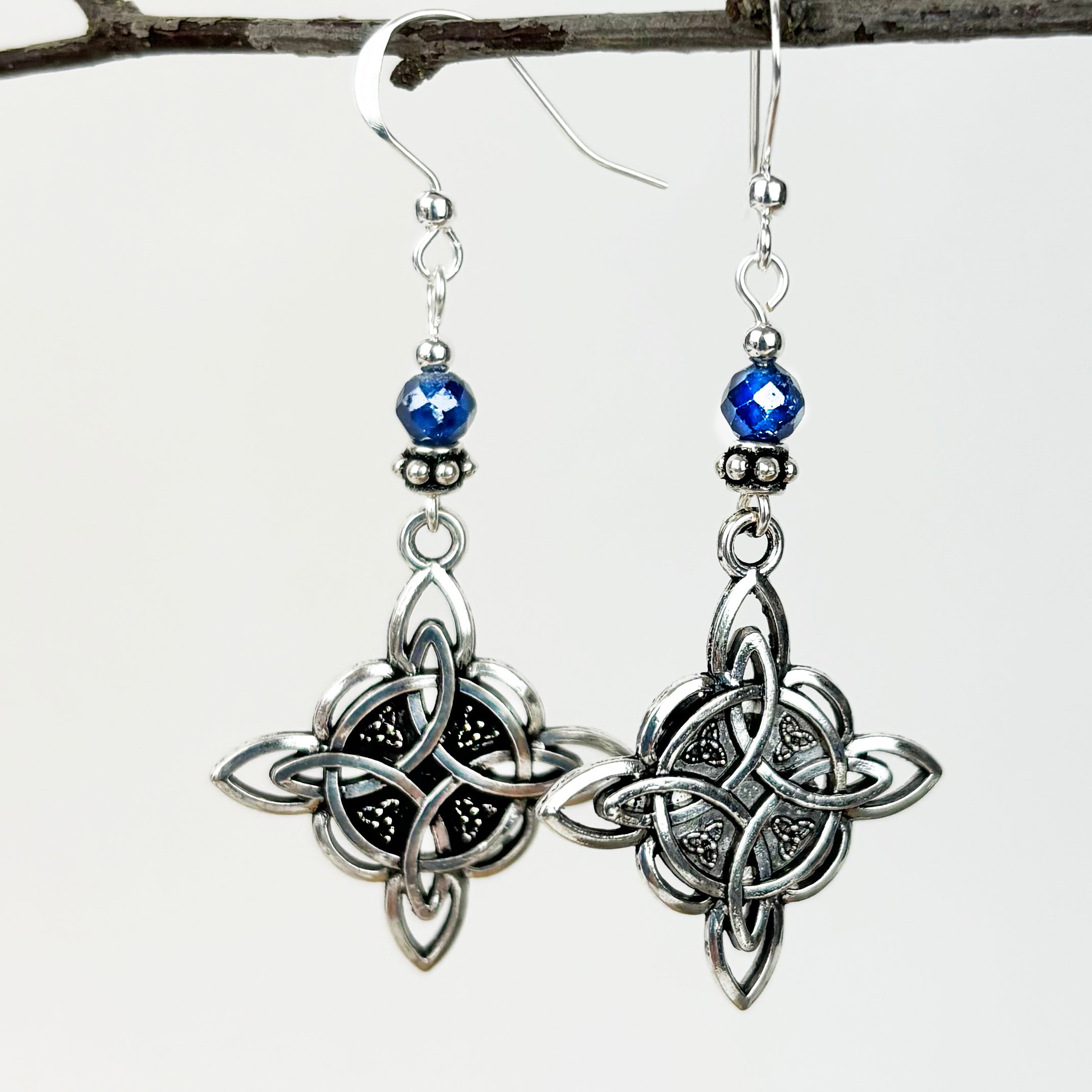 Starry Night Celtic Diamond Knot with Sapphire Gemstone