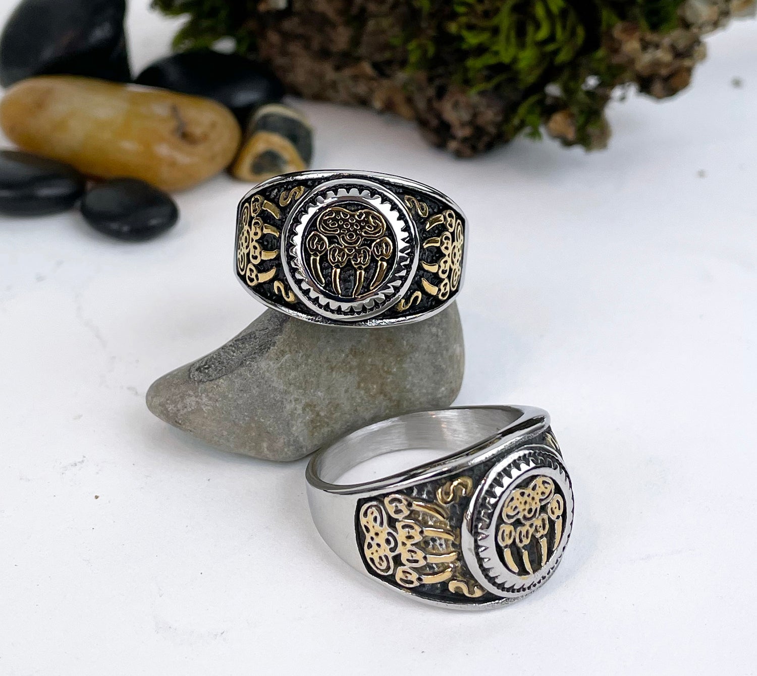 Claw of the Bear of Strength with Gold Details Ring