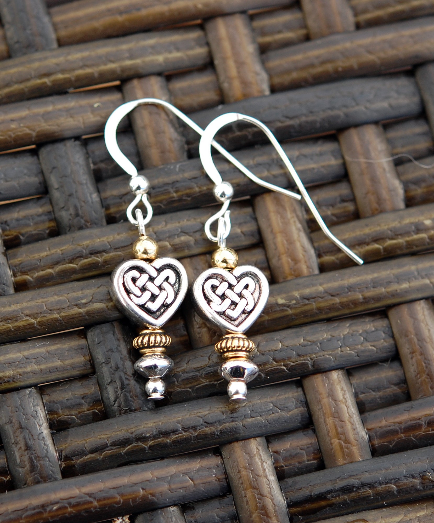 Two-Tone Celtic Heart Knot