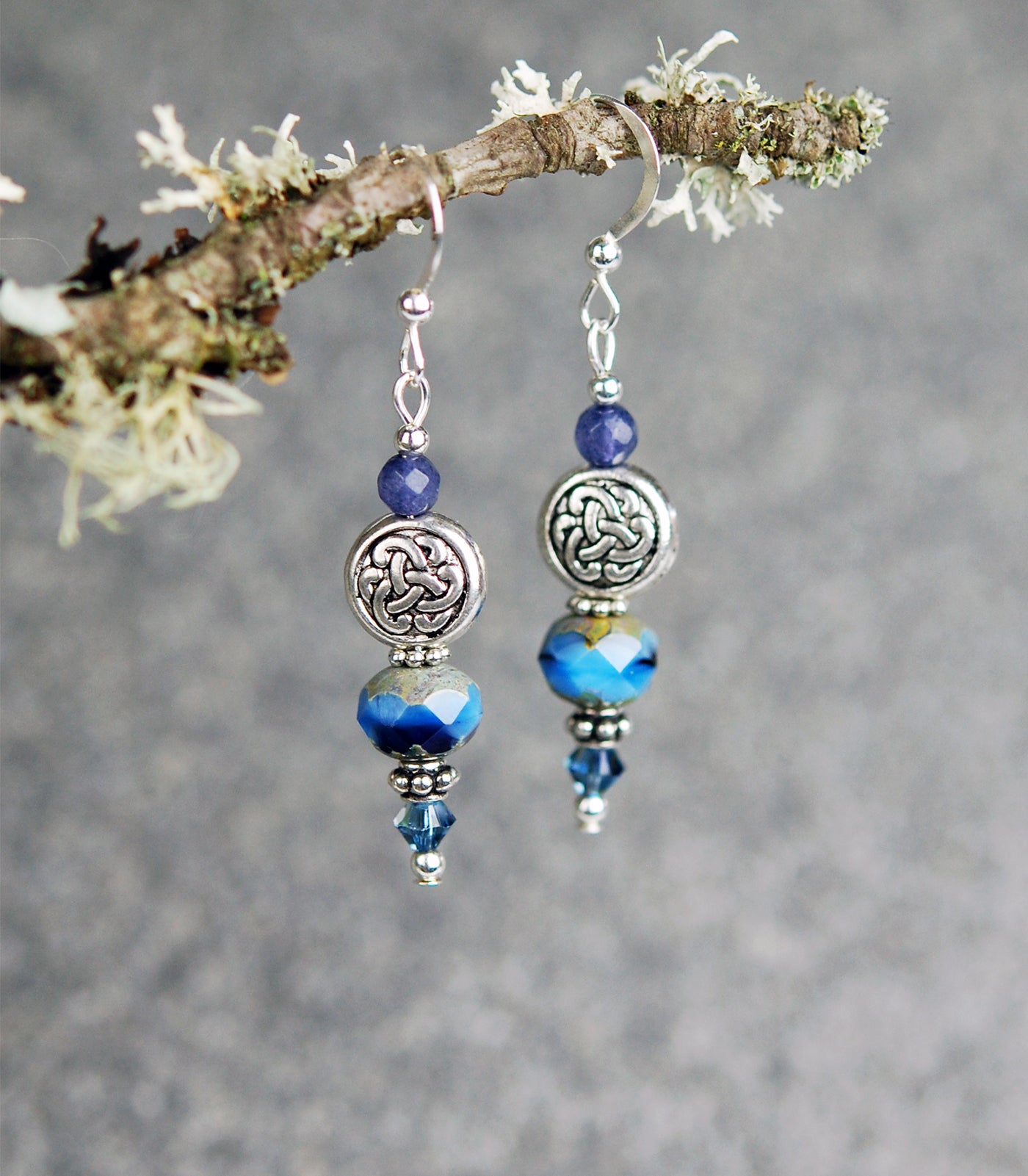 Celtic Round Knot with Rondelle and Sapphire Gemstone