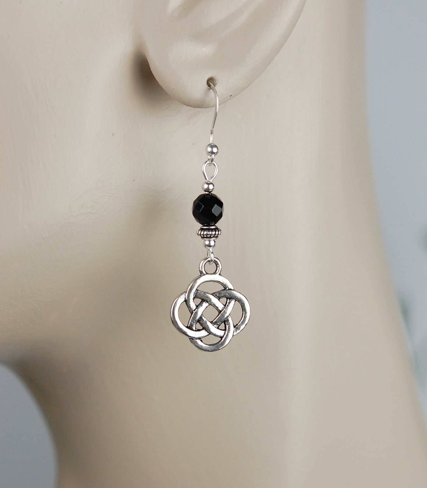 Black Onyx with Medium Celtic Lughs Knot