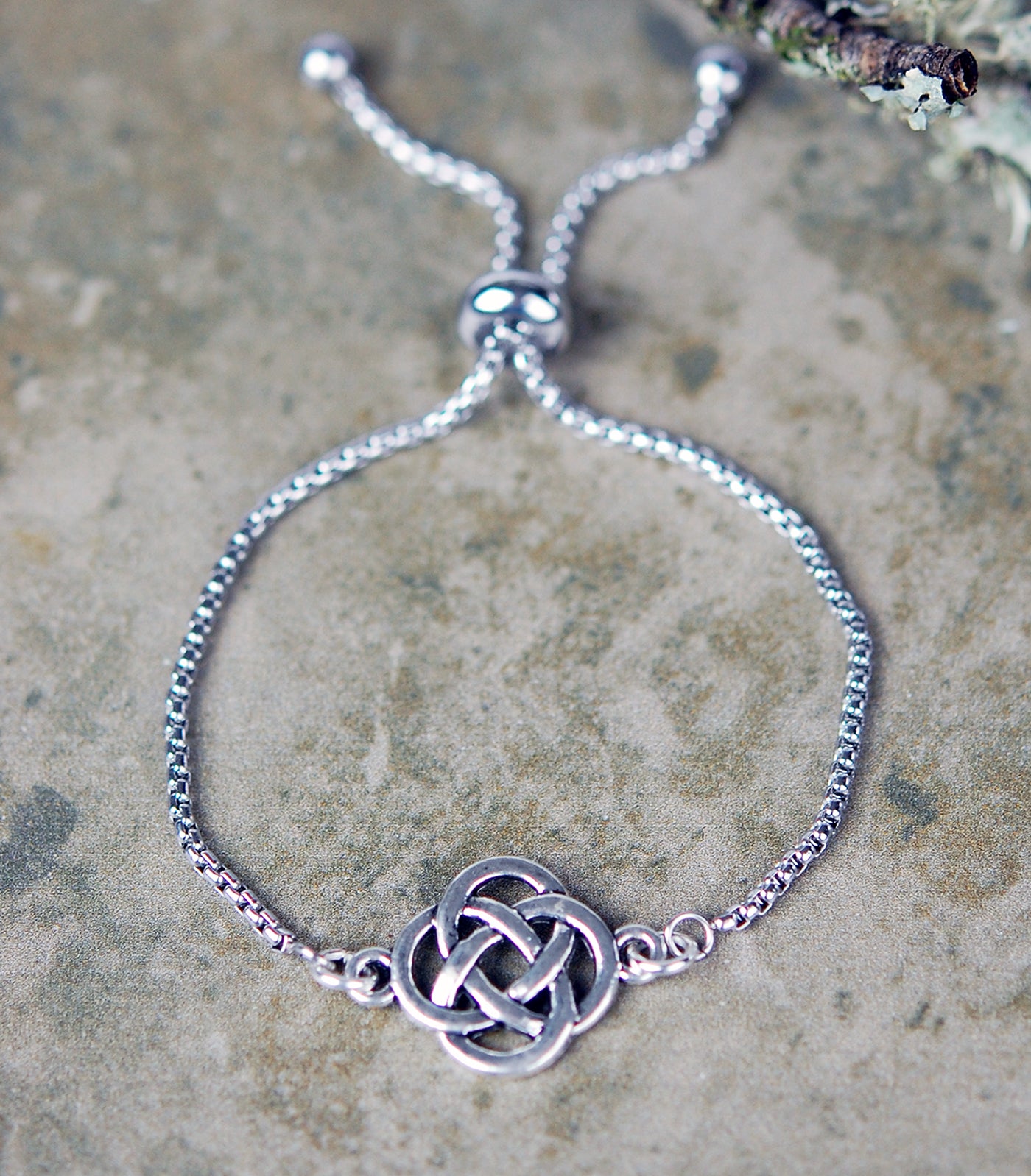 Round Celtic Lughs Knot Slide Bracelet
