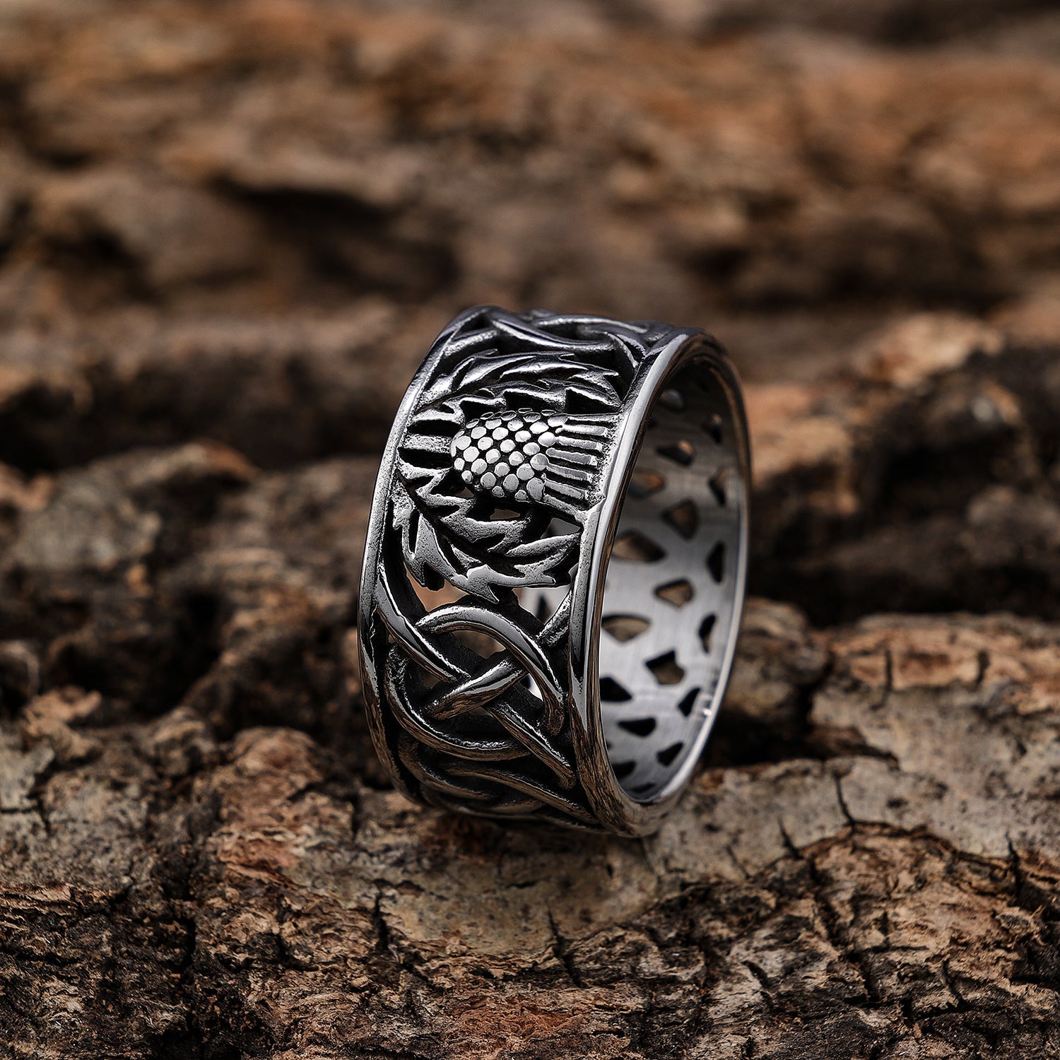 Open Celtic Knotwork with Scottish Thistle Ring