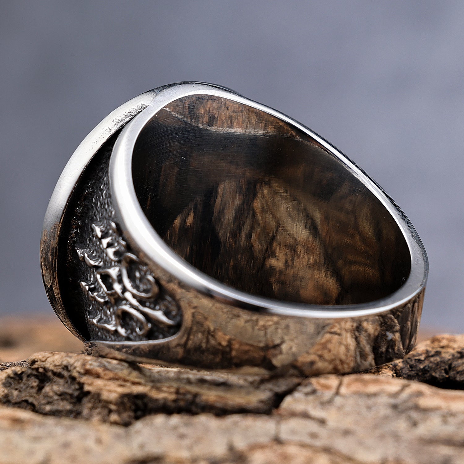 Celtic Wolf with Celtic Knots Ring