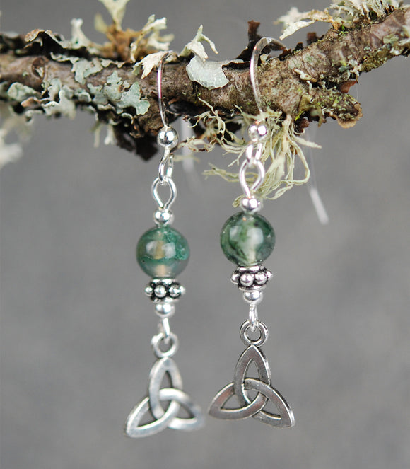GS720 Moss Agate with Trinity Knot